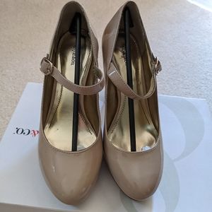 Nude Style & Co. Pumps